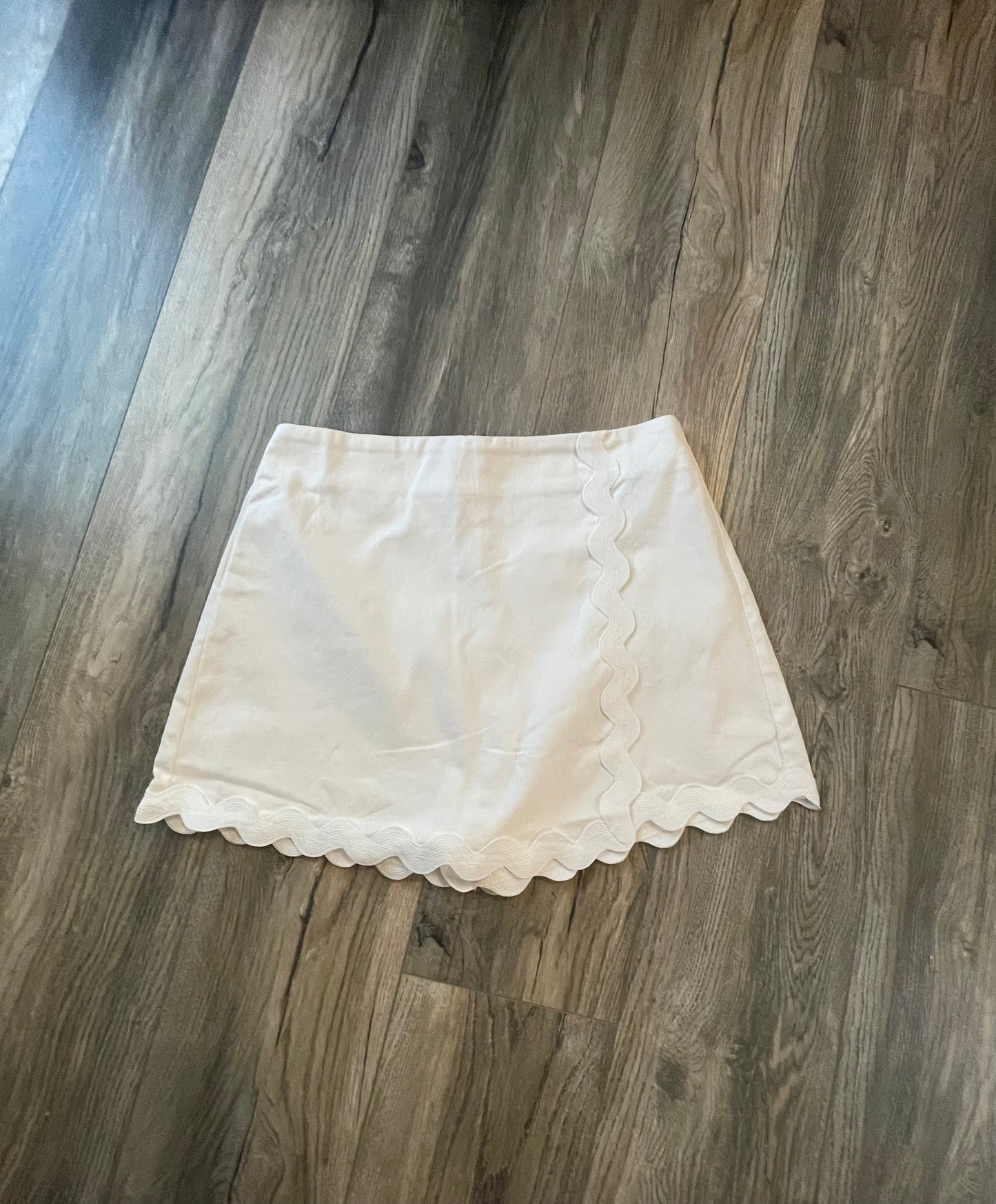 White Woven Skort
